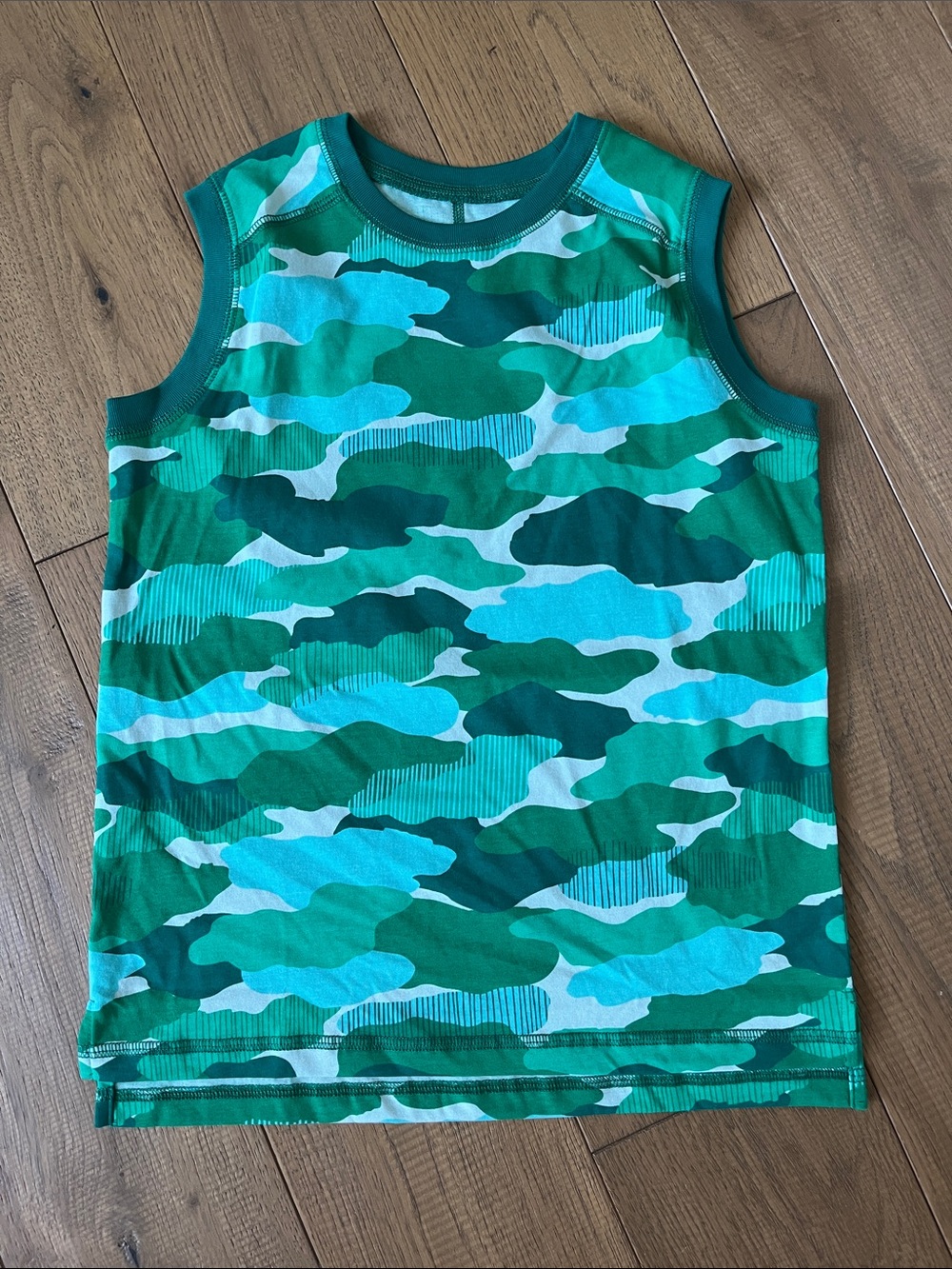Hanna Andersson Boys 100% Cotton Size 8 Green Camouflage print Sleeveless Shirt
